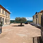 Stara šola - Oleander Korte