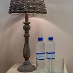 Stara šola - Oleander Korte