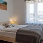 Stara šola - Oleander Korte