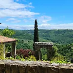 Stara šola - Oleander 3*