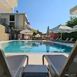 Stara šola - Oleander Korte