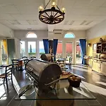 Stara šola - Oleander