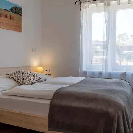 Stara Sola - Oleander Korte