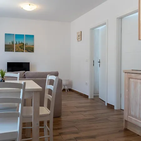 Stara Sola - Oleander 3* Korte