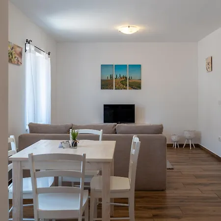 Stara Sola - Oleander 3*