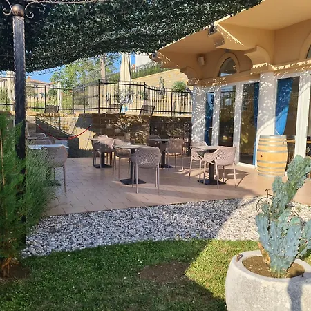 Stara Sola - Oleander Otel Korte