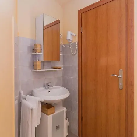 Stara Sola - Oleander