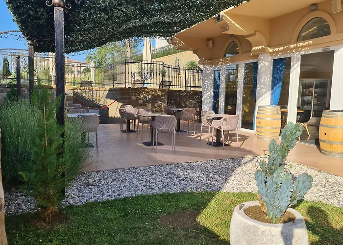 Stara Sola - Oleander Hotel Korte