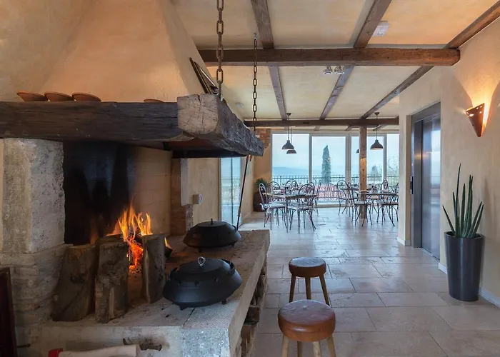 Stara Sola - Oleander Korte